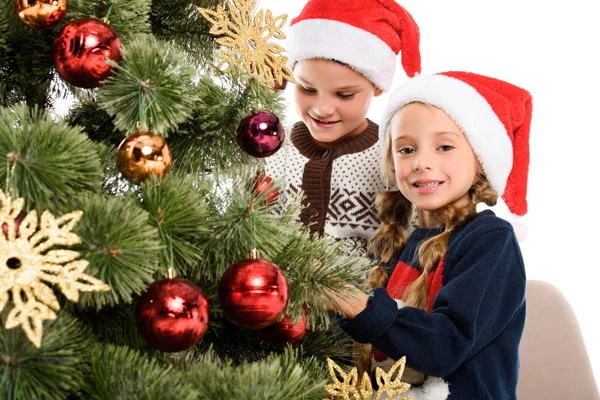 Hermanos Felices Árbol Navidad Decoración Del Sombrero Santa Con Las —  Fotos de Stock