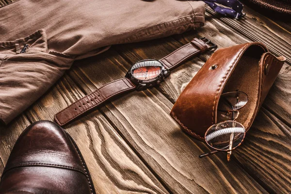 Close View Arrangement Masculine Accessroies Wooden Tabletop — Free Stock Photo