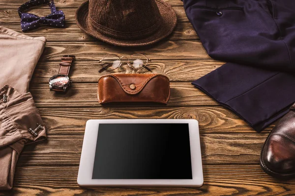 Close View Male Accessories Stylish Clothing Tablet Wooden Tabletop — Free Stock Photo