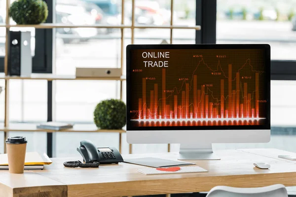 Close View Workplace Computer Screen Online Trade Lettering Office — Stock Photo, Image