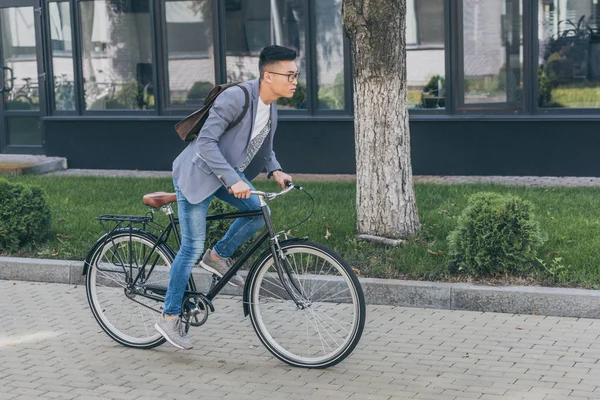 Asian Man Leather Backpack Cycling Bicycle City — Stock Photo, Image