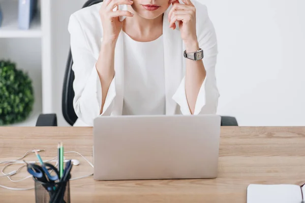Cropped View Businesswoman Working Smartphone Laptop Workplace — Stock Photo, Image