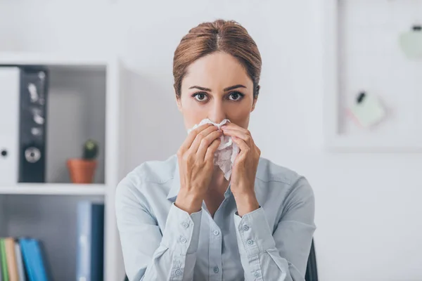 Sick Businesswoman Paper Napkin Having Runny Nose Looking Camera Office — Stock Photo, Image
