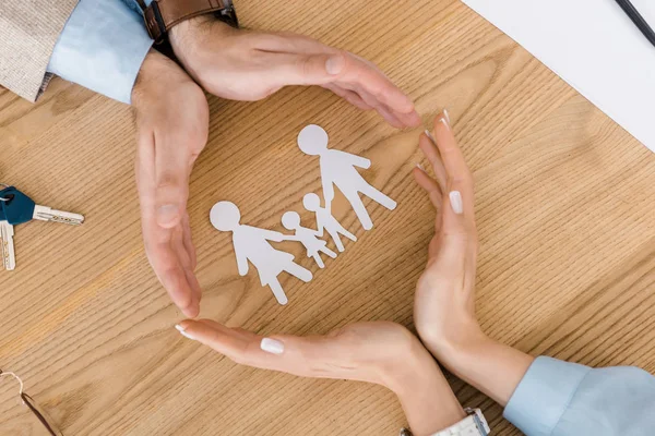 Couple Making Circle Hands Wooden Table Paper People — Stock Photo, Image