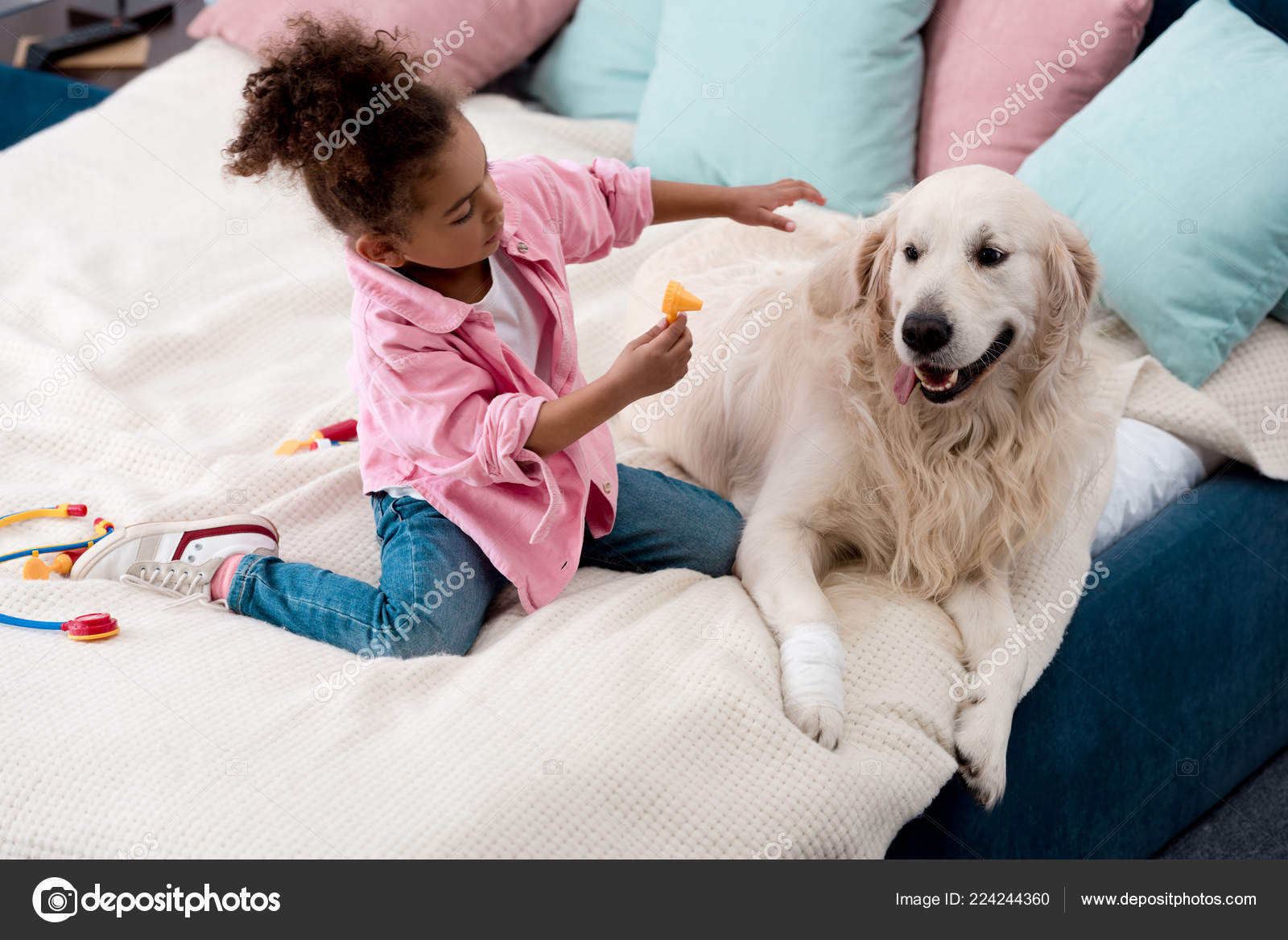 Cute African American Kid Playing Doctor Her Dog — Stock Photo
