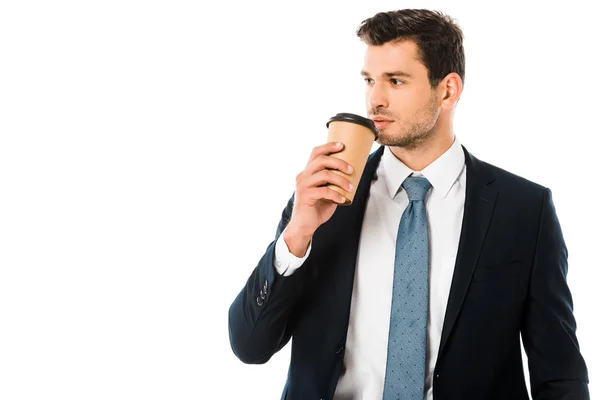 Pohledný Podnikatel Pití Kávy Papírového Kelímku Izolované Bílém — Stock fotografie