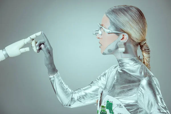 Vue Latérale Bras Robotique Tactile Cyborg Isolé Sur Gris Concept — Photo