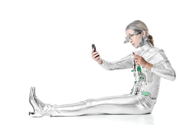 Silver Robot Sitting Lipstick Looking Mirror Isolated White Future Technology — Stock Photo, Image