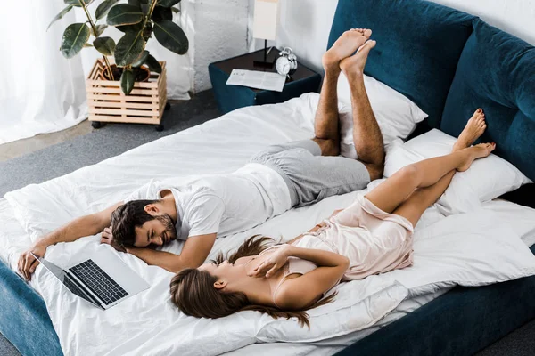 Young Couple Pajamas Resting Bedroom — Stock Photo, Image