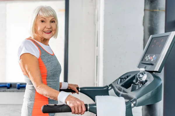 Cheerful Senior Sportswoman Treadmill Sports Hall — Stock Photo, Image