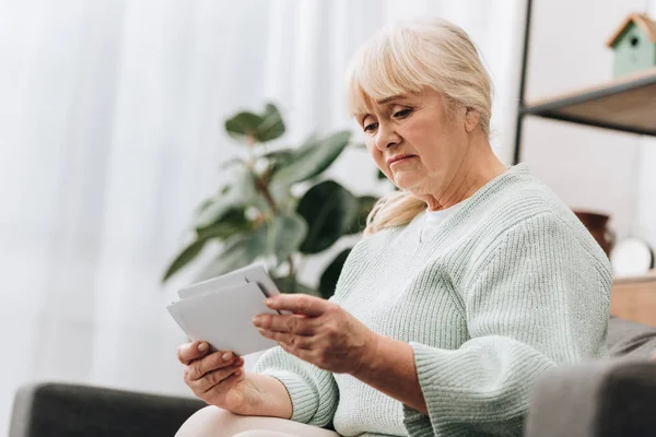 Sad Senior Woman Blonde Hair Looking Photos — Stock Photo, Image