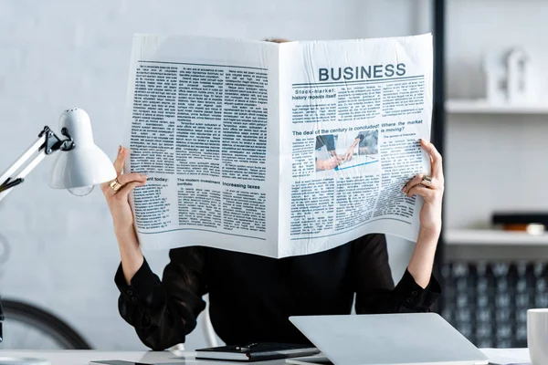Businesswoman Reading Newspaper Hiding Face — Stock Photo, Image