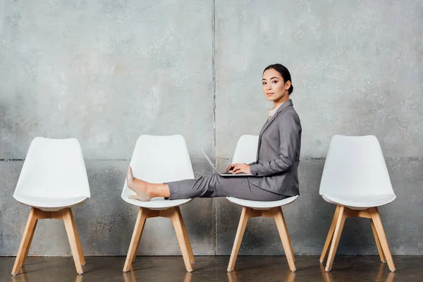 Serious Businesswoman Formal Wear Sitting Chairs Using Laptop Waiting Hall — Stock Photo, Image