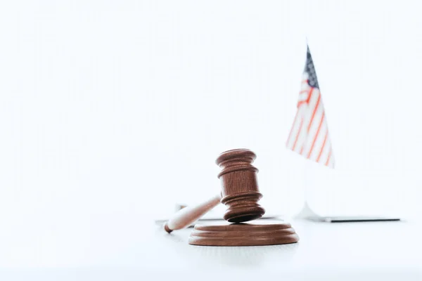 Selective Focus Wooden Gavel American Flag Background Isolated White — Stock Photo, Image