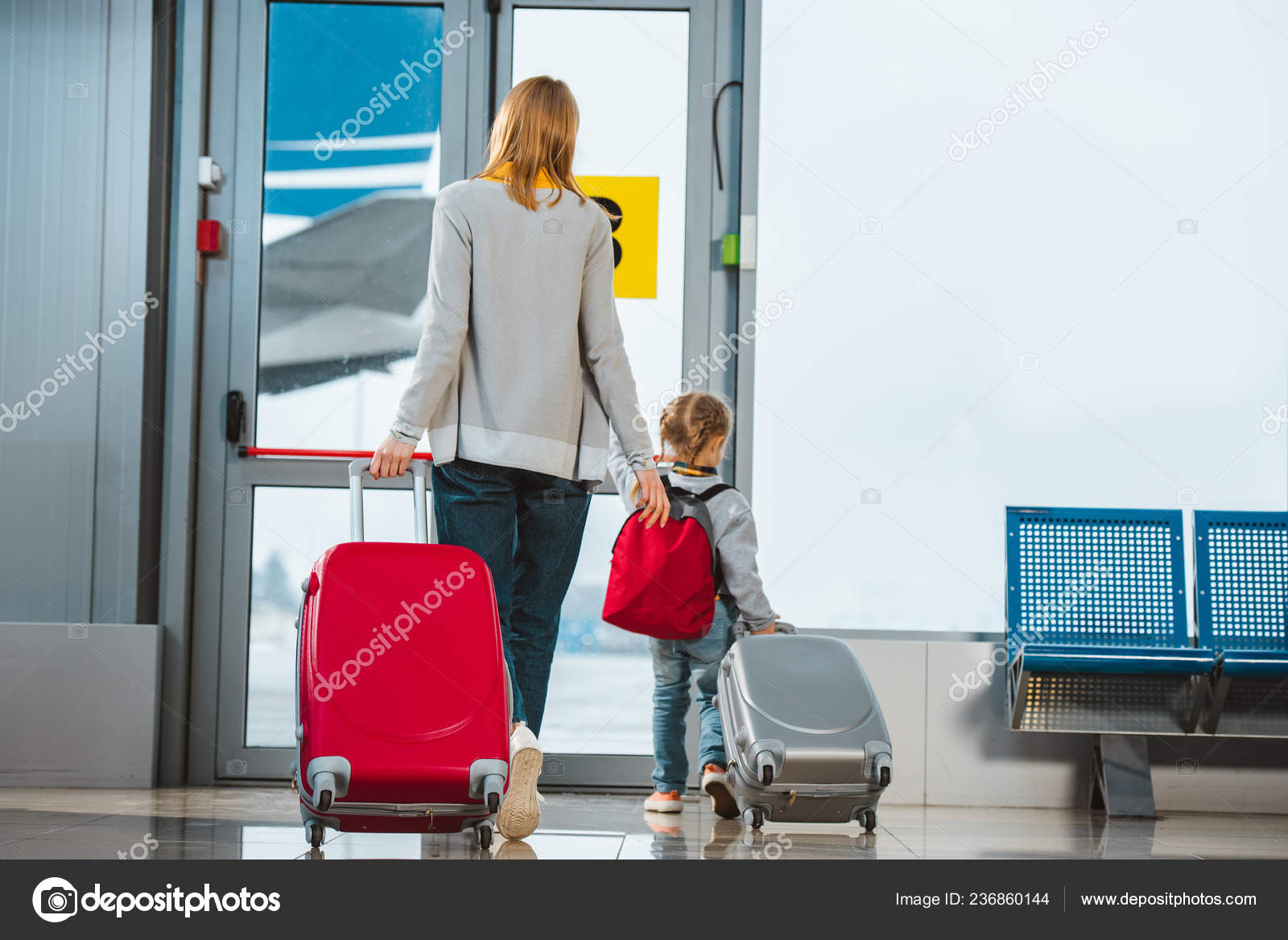 Ограничение выезда за границу детей. Запрет на выезд за границу. Выезд ребенка за границу. Ограничение на выезд должника за границу. Ограничение на выезд за границу.