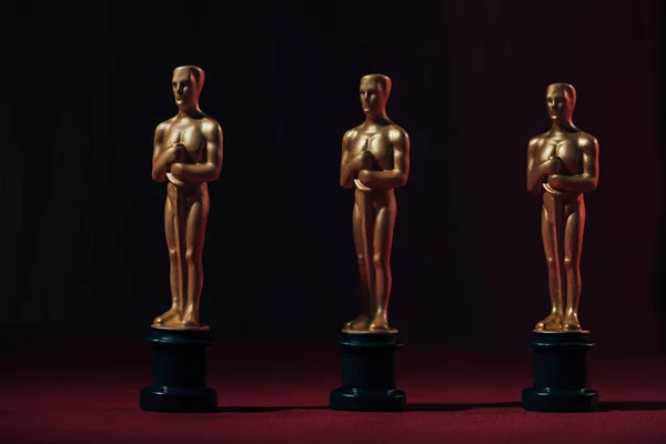 Kyiv Ukraine January 2019 Row Golden Oscar Awards Black Background — 图库照片