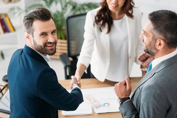 Selective Focus Advisor Suit Handsome Investor Shaking Hands Workplace — Stock Photo, Image