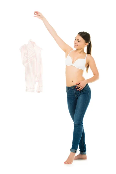 Donna Magra Biancheria Intima Jeans Blu Guardando Camicetta Isolata Bianco — Foto Stock