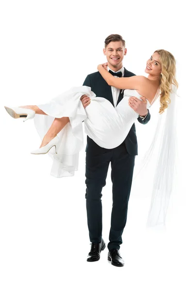 Novio Guapo Feliz Sosteniendo Novia Hermosa Las Manos Aisladas Blanco — Foto de Stock