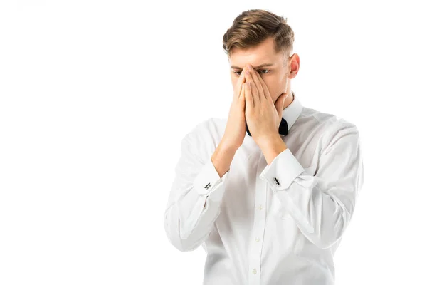 Noivo Triste Camisa Branca Mãos Dadas Rosto Isolado Branco — Fotografia de Stock