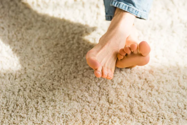 Cropped View Male Feet Beige Rug — Stock Photo, Image