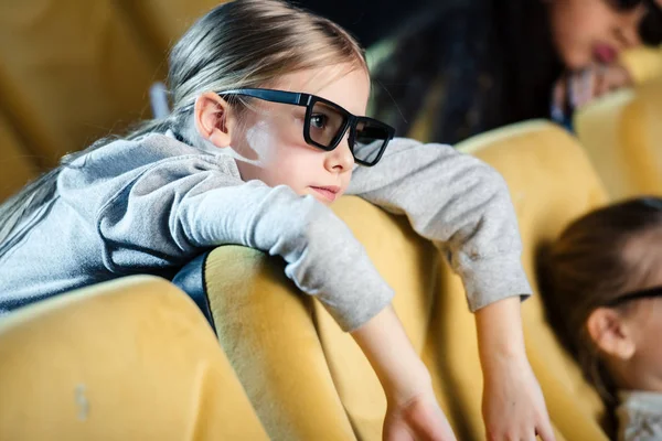 Selective Focus Cute Child Glasses Watching Movie Multicultural Friends — Stock Photo, Image