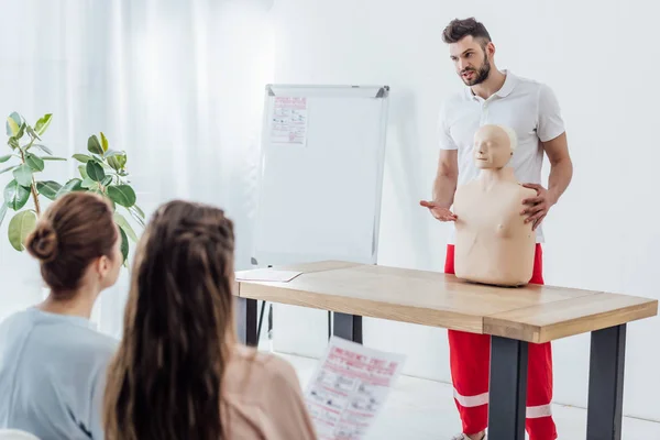 Handsome Instructor Cpr Dummy First Aid Training Class Women — Stock Photo, Image
