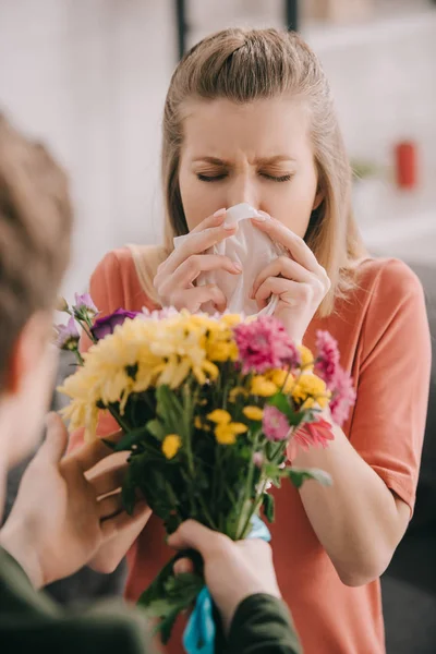 Selective Focus Sneezing Blonde Woman Pollen Allergy Man Flowers — Stock Photo, Image