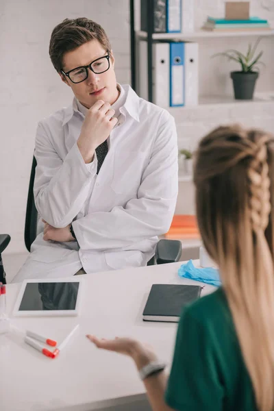 Back View Blonde Patient Sitting Pensive Doctor Glasses White Coat — Stock Photo, Image