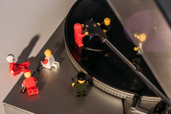 Kyiv Ukraine March 2019 Colorful Plastic Lego Figurines Fixing Vinyl — Stock Photo, Image