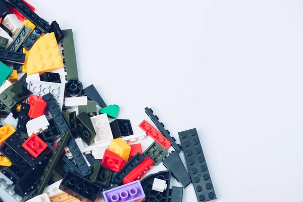 Kijów Ukraina Marca 2019 Widok Góry Kolorowych Bloków Lego Rozproszone — Zdjęcie stockowe