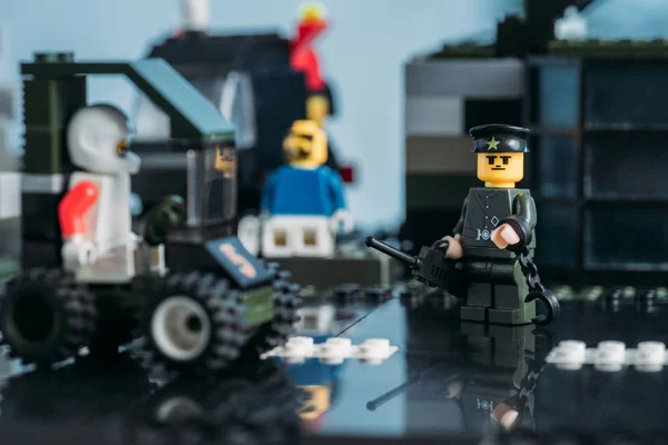 Kiev Ukraina Mars 2019 Selektiv Fokus För Lego Polis Statyett — Stockfoto