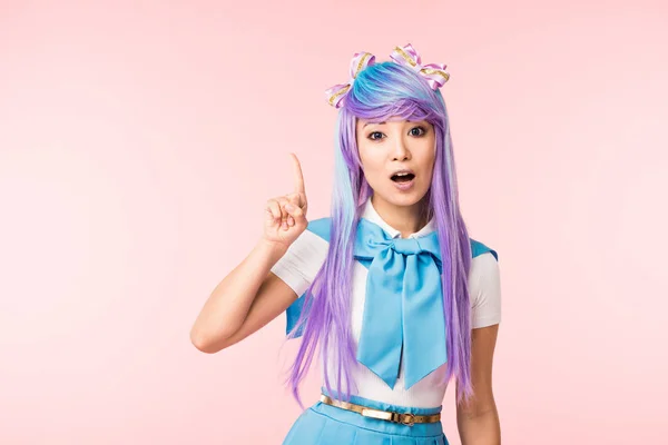 Surprised Asian Anime Girl Looking Camera Showing Idea Sign Pink — Stock Photo, Image