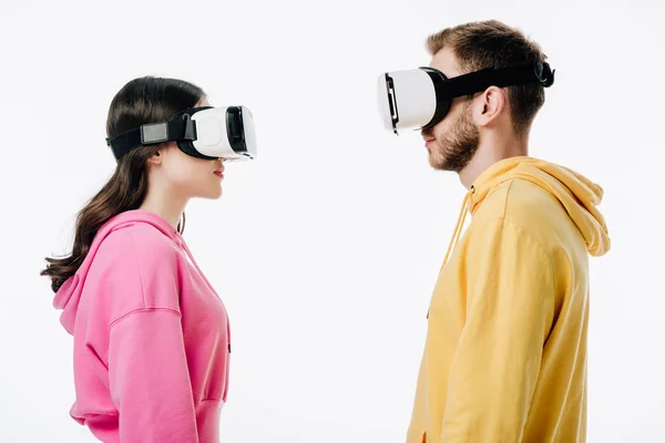 Visão Lateral Homem Mulher Jovens Usando Fones Ouvido Realidade Virtual — Fotografia de Stock