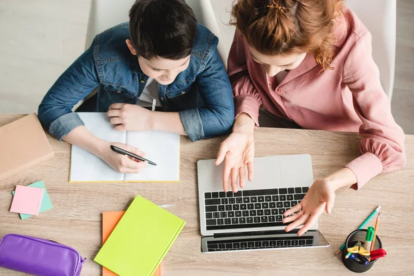 Top View Mother Son Sitting Desk Laptop Notebooks Doing Homework — Stock Photo, Image