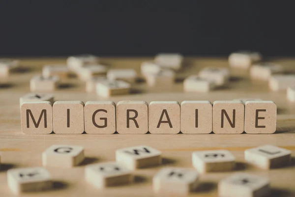 Selective Focus Cubes Word Migraine Surrounded Blocks Letters Wooden Surface — Stock Photo, Image