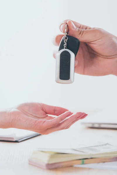 Cropped Shot Car Dealer Giving Car Keys Customer Office — Stock Photo, Image