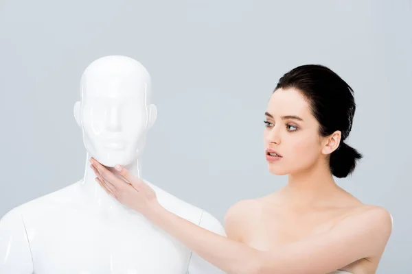 Beautiful Naked Young Woman Touching Mannequin Isolated Grey — Stock Photo, Image