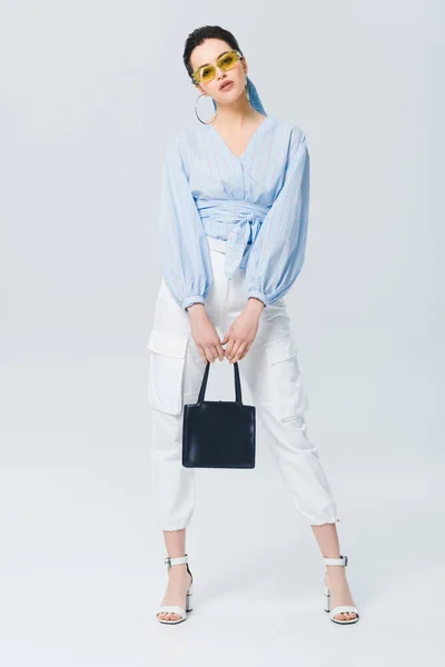 Beautiful Stylish Girl Bag Looking Camera Posing Grey — Stock Photo, Image