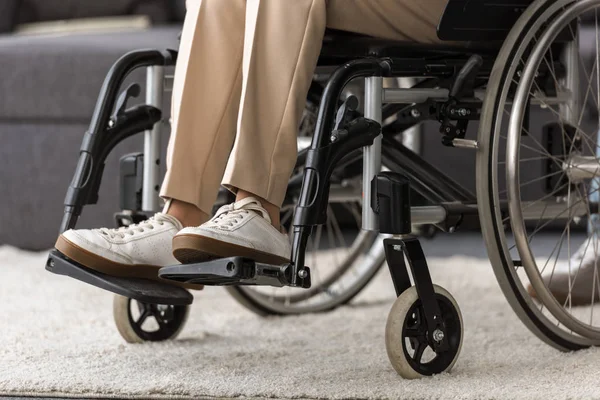 Vue Partielle Femme Âgée Handicapée Fauteuil Roulant Maison — Photo