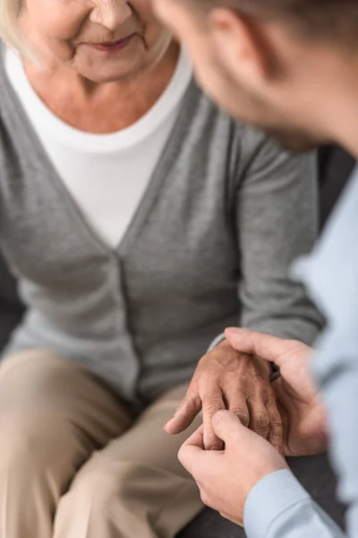 Partial View Man Holding Hands Senior Mother — Stock Photo, Image