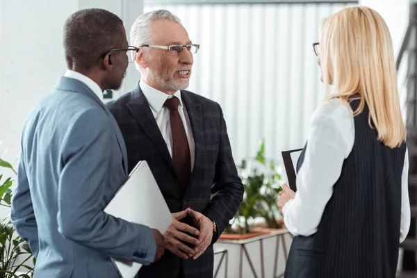 Cheerful Businessman Glasses Looking Blonde Woman African American Partner — Stock Photo, Image