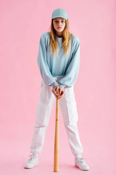 Full Length View Pretty Teenage Girl Cap Holding Baseball Bat — Stock Photo, Image