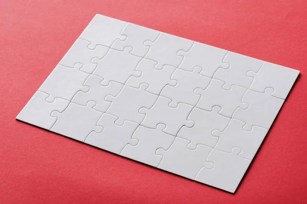 Jigsaw Conectado Branco Peças Quebra Cabeça Conectado Vermelho — Fotografia de Stock