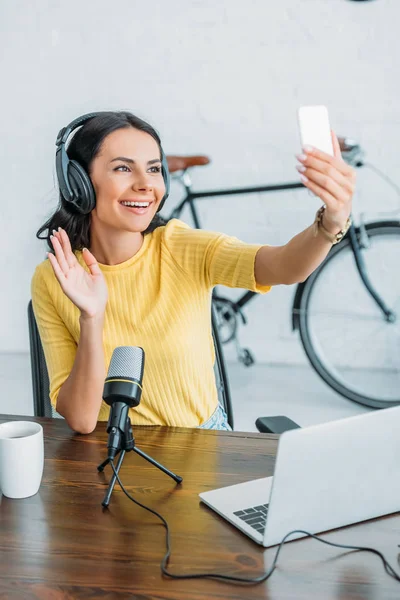 Cheerful Radio Host Waving Hand While Having Video Chat Smartphone — Stock Photo, Image