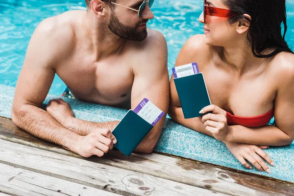 Man Woman Sunglasses Holding Passports Air Tickets — Stock Photo, Image