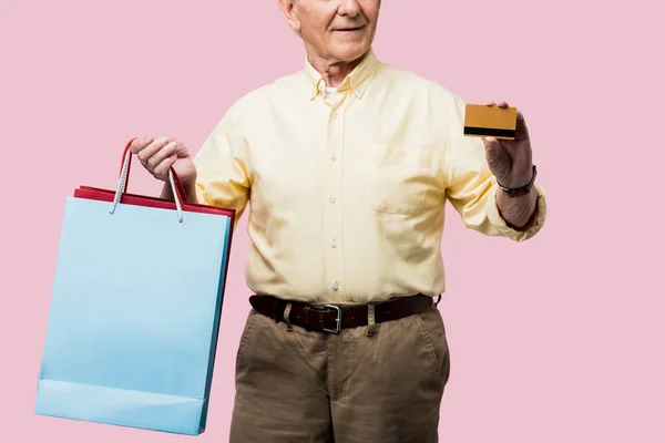 Beskuren Syn Lycklig Pensionerad Man Innehar Kreditkort Och Påsar Shopping — Stockfoto