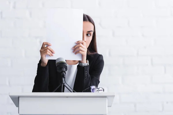 Jonge Lector Die Lijdt Aan Angst Voor Het Spreken Van — Stockfoto