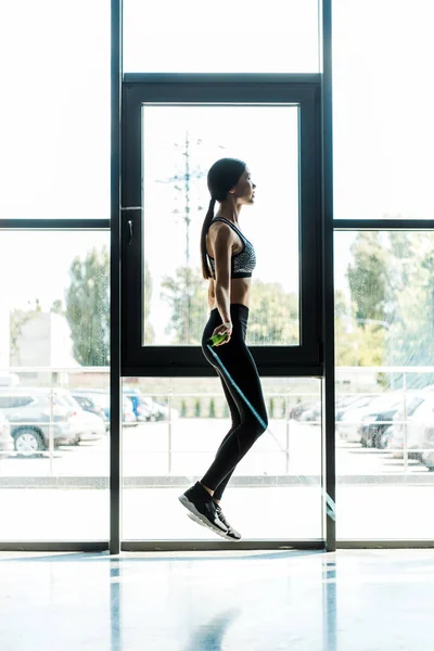 Side View Attractive Young Woman Jumping Skipping Rope — Stock Photo, Image