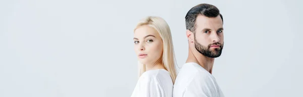 Panoramische Foto Van Man Jonge Vrouw Witte Shirts Geïsoleerd Grijs — Stockfoto